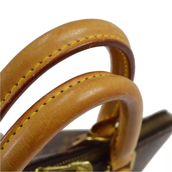 ✨🛍️ Louis Vuitton Monogram Alma Handbag - Picture 4 of 6